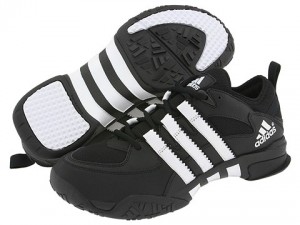 Adidas sko og støvler